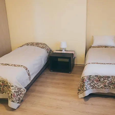 Aleko Apartment *